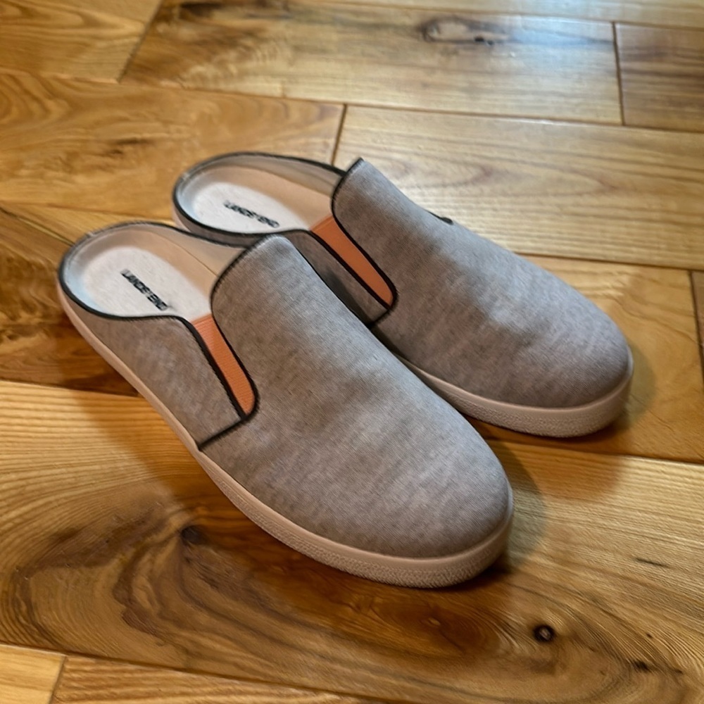 Lands End Women’s Gray/Coral Canvas Slip On Shoes, Sz 9